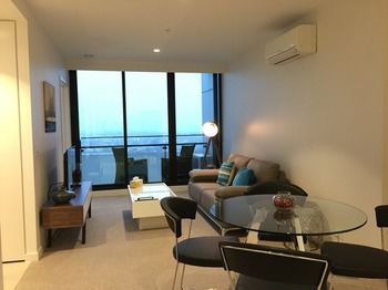 Homy Apartments Melbourne - Accommodation Mount Tamborine 3