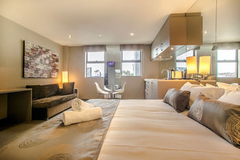 Comfy Kew Apartments - Accommodation Mount Tamborine 5
