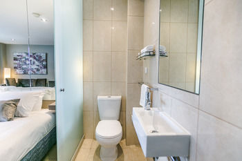 Comfy Kew Apartments - Accommodation Mount Tamborine 10