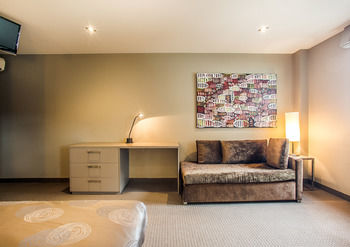 Comfy Kew Apartments - Accommodation Mount Tamborine 14