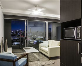 M&A Apartments - Accommodation Mount Tamborine 2