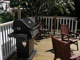 A Pine Cottage - Accommodation Mount Tamborine 2