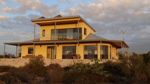 Dolphin Holiday House - Accommodation Mount Tamborine 0
