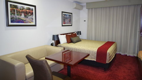 BEST WESTERN Ensenada Motor Inn - Accommodation Mount Tamborine 0