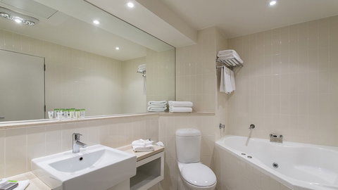 BEST WESTERN PLUS Launceston - Accommodation Mount Tamborine 1