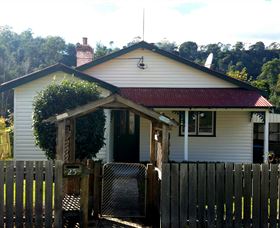 Brothers Town Cottage - Accommodation Mount Tamborine 0