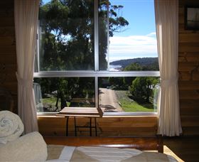 Binalong Views - Accommodation Mount Tamborine 5