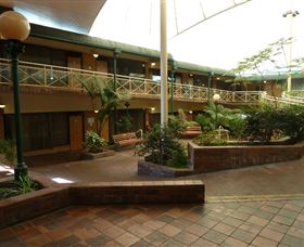 Mayfair Plaza Motel - Accommodation Mount Tamborine 0