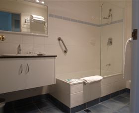 Mayfair Plaza Motel - Accommodation Mount Tamborine 3