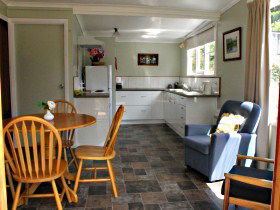 Thelma Retreat - Accommodation Mount Tamborine 0