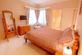B & B At Winterbrook - Accommodation Mount Tamborine 1