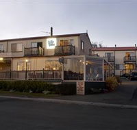 Amos House and Swansea Ocean Villas - Accommodation Mount Tamborine