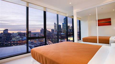 Melbourne Short Stay Apartments - On Whiteman - Accommodation Mount Tamborine 1