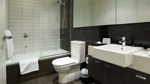 Amity Apartment Hotels - Accommodation Mount Tamborine 5