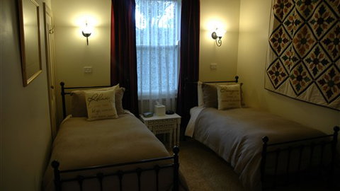 Heytesbury House B&B - Accommodation Mount Tamborine 3