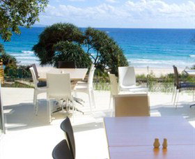 Stradbroke Island Beach Hotel Spa Resort - Accommodation Mount Tamborine 2