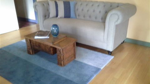 Blue House At Mountainside Wines - Accommodation Mount Tamborine 0