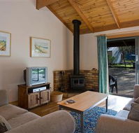 Surf Coast Cabins in Aireys Inlet - Accommodation Mount Tamborine