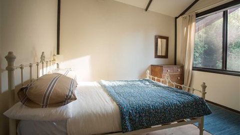 Schusters Lodge - Accommodation Mount Tamborine 2