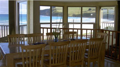 Abalone Beach House - Accommodation Mount Tamborine 2