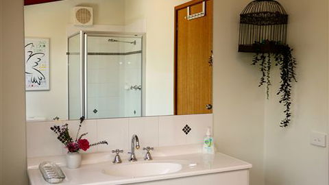 MannaGum Alpine Lodge - Accommodation Mount Tamborine 4