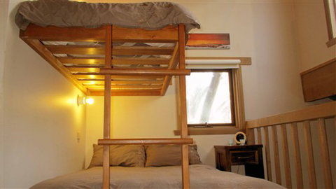 Wallace's - Crystal Creek Chalet 1 - Accommodation Mount Tamborine 3