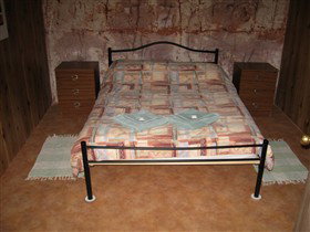 Radeka Downunder Underground Motel And Backpacker Inn - Accommodation Mount Tamborine 1