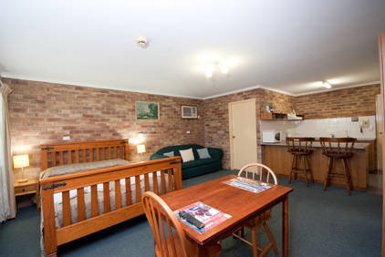 Allan Cunningham Motel And Old Wagon Restaurant - Accommodation Mount Tamborine 4