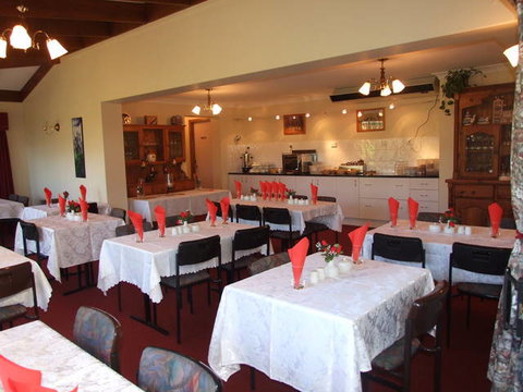 Allan Cunningham Motel And Old Wagon Restaurant - Accommodation Mount Tamborine 6