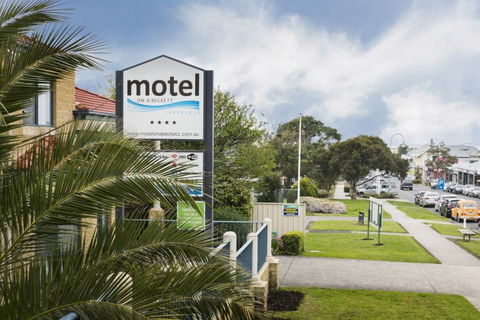 Motel On A Beckett - Accommodation Mount Tamborine 8