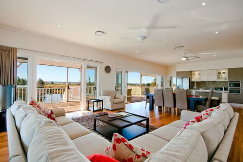 Cornwallis House - Accommodation Mount Tamborine 3