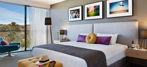 East Hotel And Apartments - Accommodation Mount Tamborine 2