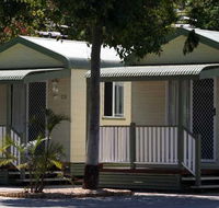 Emerald Cabin  Caravan Village - Accommodation Mount Tamborine