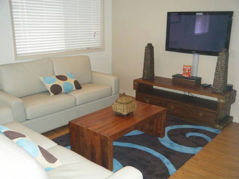 Galaxy Motel - Accommodation Mount Tamborine 3