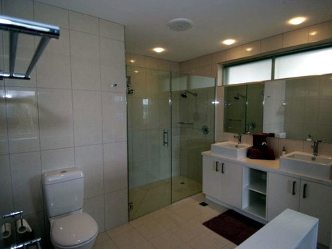 Hamilton Island Private Apartment - Poinciana - Accommodation Mount Tamborine 3