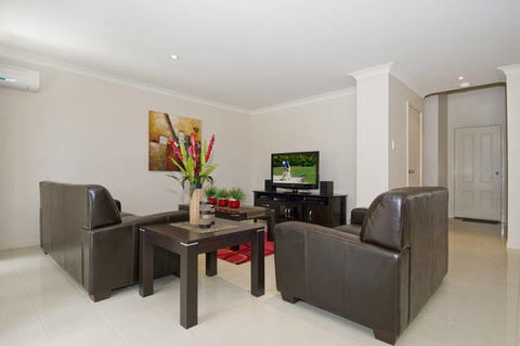 Hervey Bay Golf Villas - Accommodation Mount Tamborine 1