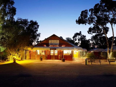 Outback Pioneer Hotel - Accommodation Mount Tamborine 1