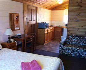 Twelve Apostles Motel & Country Retreat - Accommodation Mount Tamborine 2