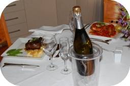 Scenic Rim View Cottages For Couples - Accommodation Mount Tamborine 2