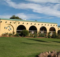 Tarcutta Halfway Motor Inn/Horse Hotel - Accommodation Mount Tamborine