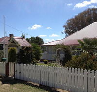 Tenterfield Luxury Historic c1895 Cottage - Accommodation Mount Tamborine