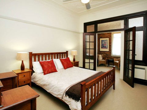 The Bank Guesthouse - Accommodation Mount Tamborine 0