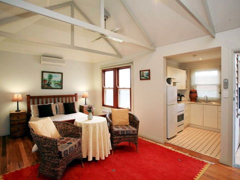 The Bank Guesthouse - Accommodation Mount Tamborine 3