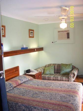 The Coachman Motor Inn - Accommodation Mount Tamborine 1