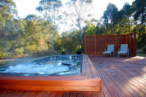 The Long Weekend Retreat - Accommodation Mount Tamborine 4
