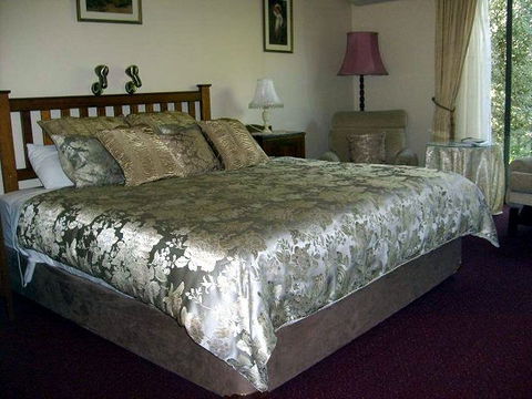 The Noble Grape - Accommodation Mount Tamborine 1