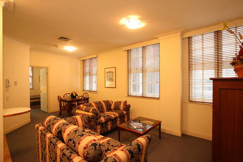 ULTIQA Rothbury Hotel - Accommodation Mount Tamborine 3