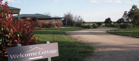 Welcome Cottage Executive Serviced Accommodation - Accommodation Mount Tamborine 3