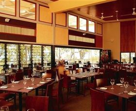Dugong Beach Resort - Accommodation Mount Tamborine 2