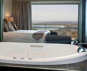 Arthurs Views - Accommodation Mount Tamborine 3